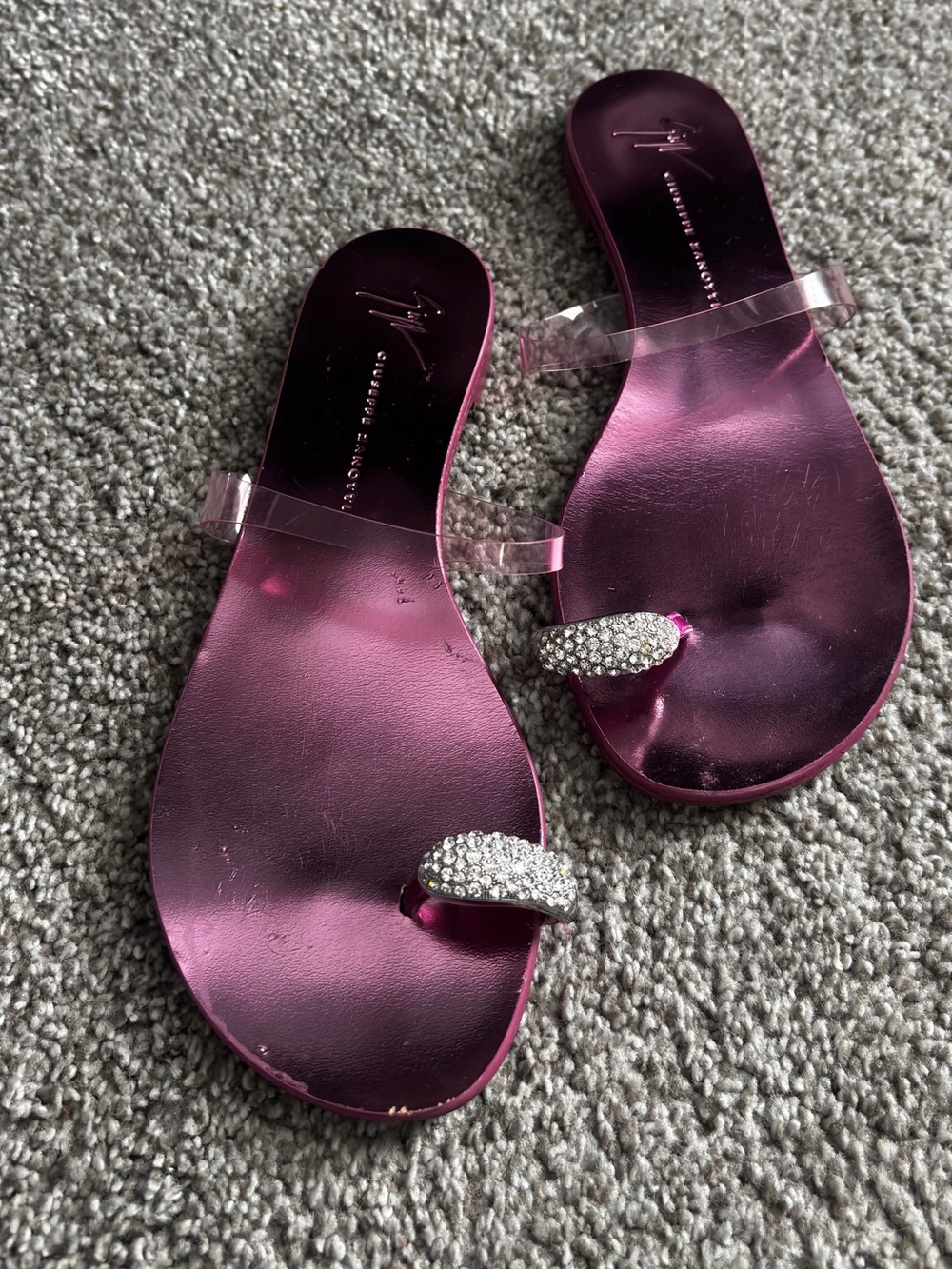 Giuseppe Zanotti Metallic Fuchsia Pink Crystal Toe-Ring Sandals